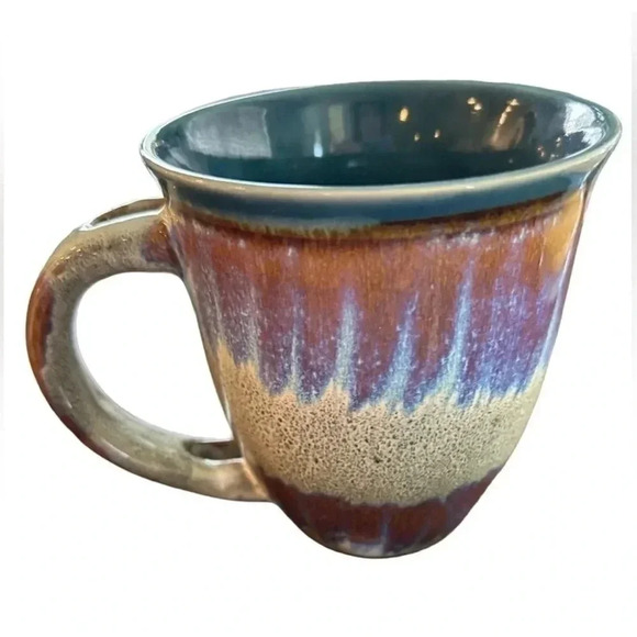 Hibiscus Pottery DRIP GLAZE 16oz
Coffee/Tea Cup/Mug Vibrant Colors. Sm chip base - Picture 2 of 6